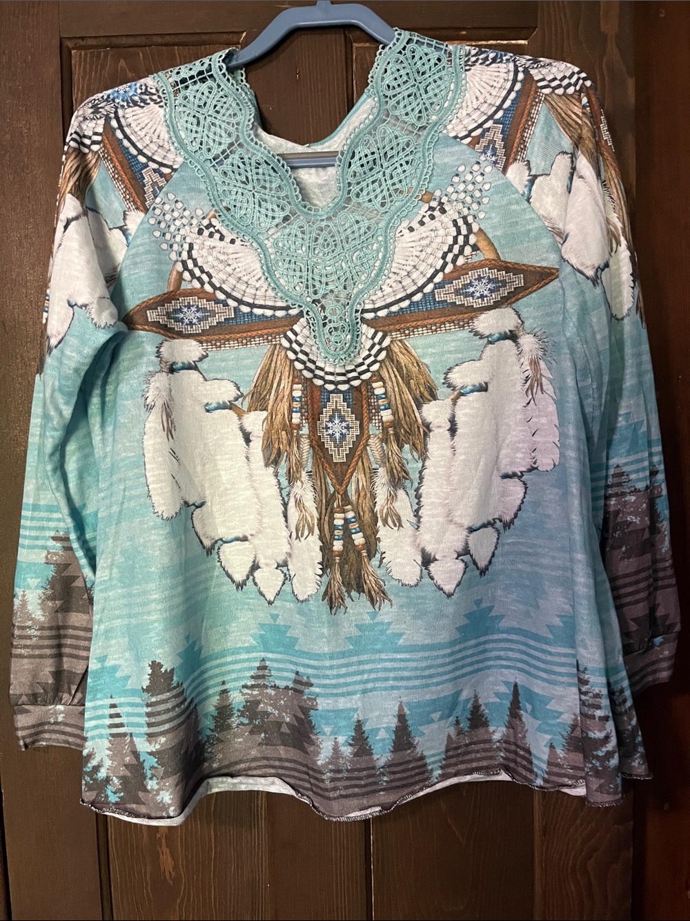 Relaxed Aqua Feather-Print Women's Top with Crochet Neckline